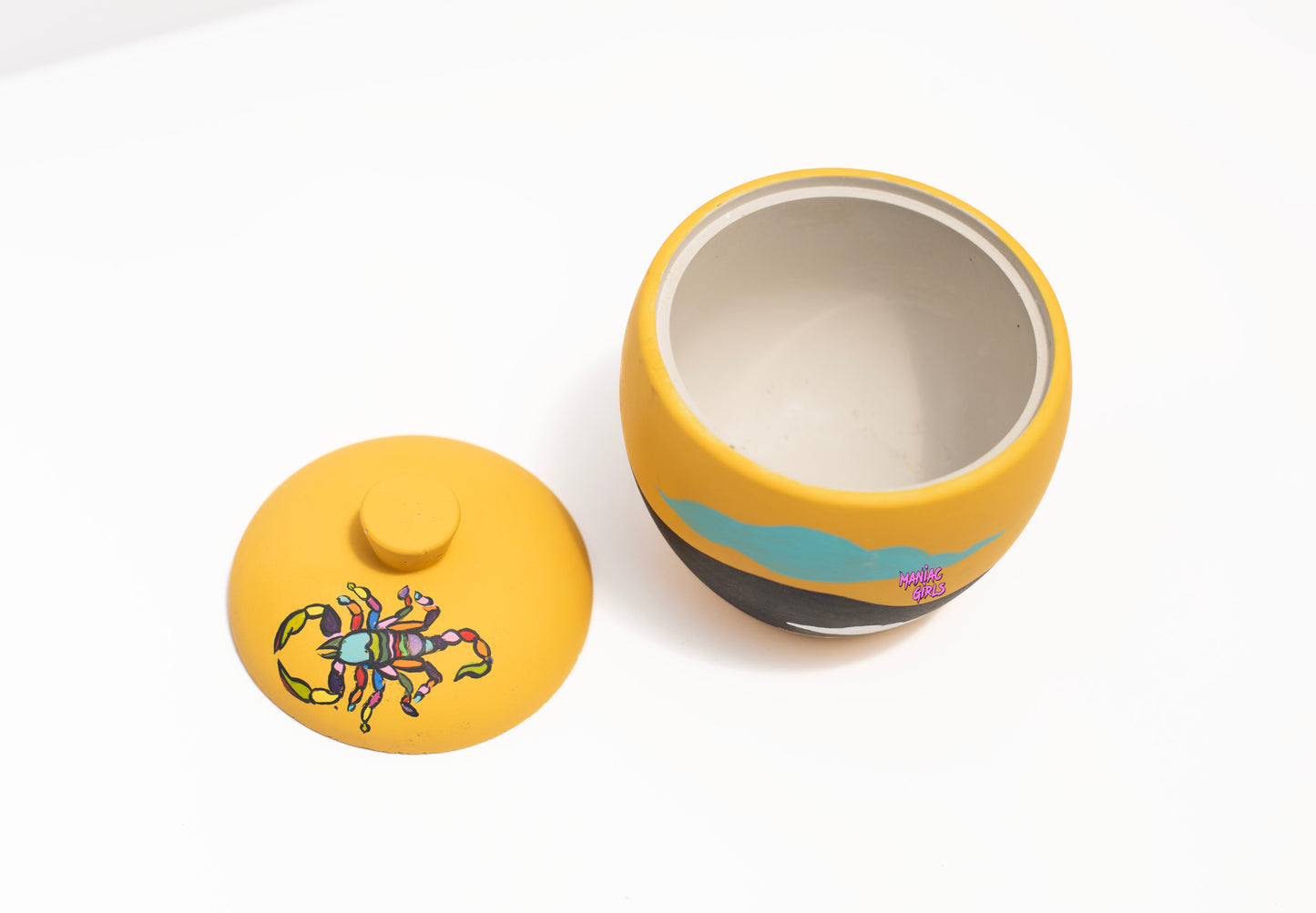 Yellow Scorpion Small pot